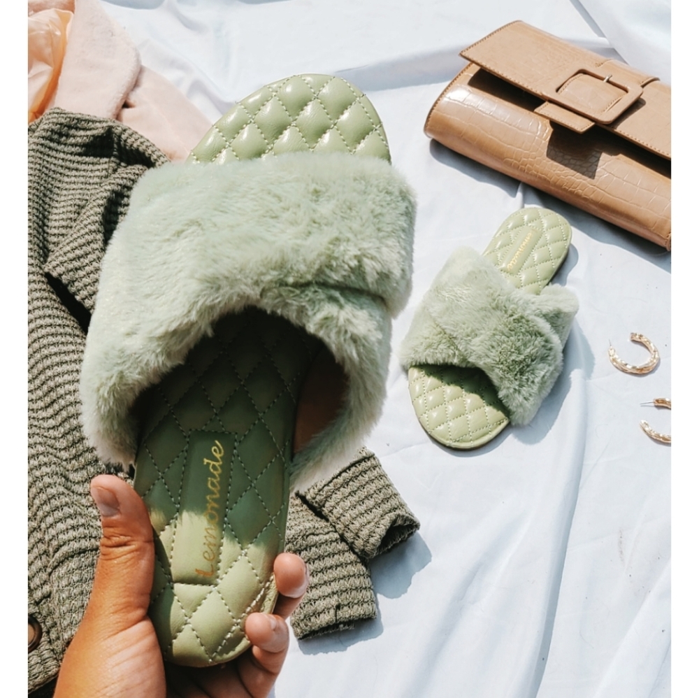 🚨LAST CHANCE// Mint fur slides - Picture 4 of 6